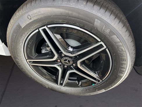 New 2026 Mercedes-Benz GLE 350 4MATIC image 9