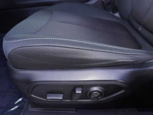 Used 2023 Jeep Grand Cherokee L Laredo image 14