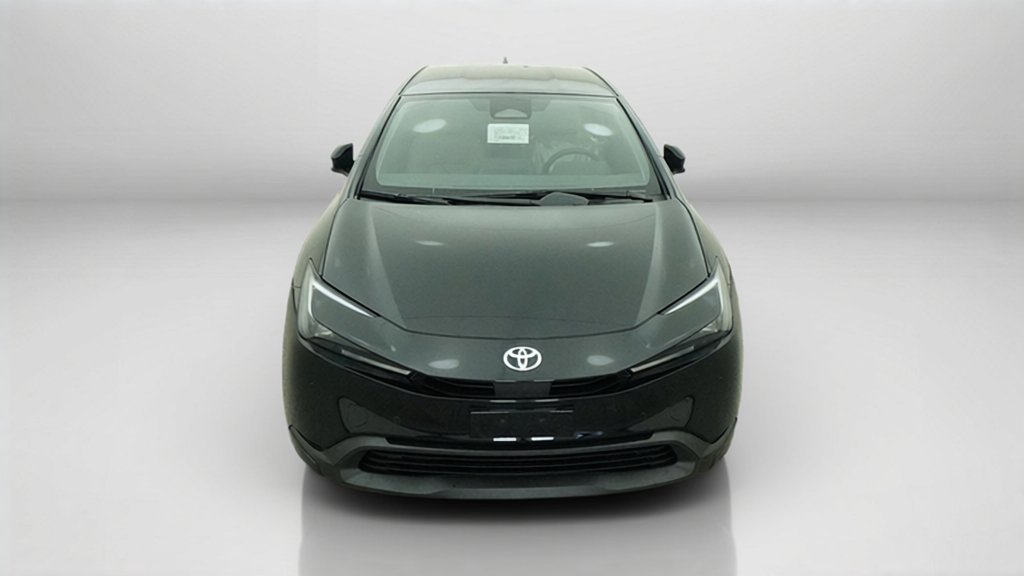 New 2027 Toyota Prius LE FWD image 2