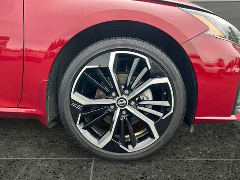 Used 2024 Nissan Altima 2.5 SR image 9