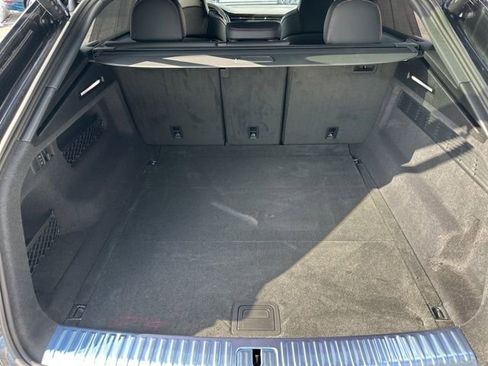 New 2025 Audi RS Q8 performance image 16