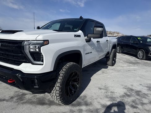 New 2026 Chevrolet Silverado 2500 LT w/ Trail Boss Package image 7