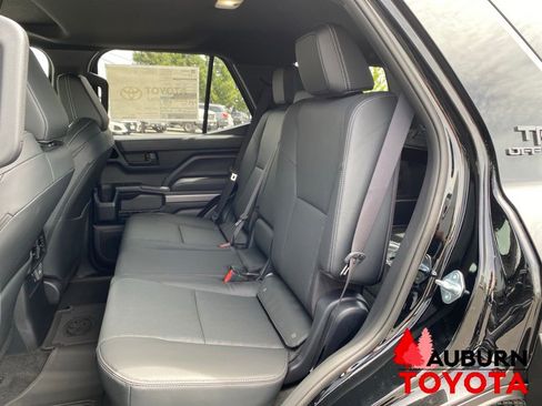 New 2026 Toyota 4Runner TRD Off-Road Premium AWD/4WD image 24