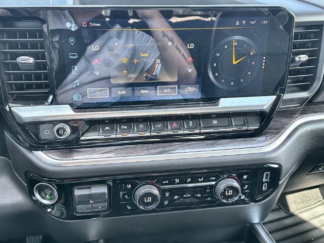 Used 2023 Chevrolet Silverado 1500 LTZ AWD/4WD image 18