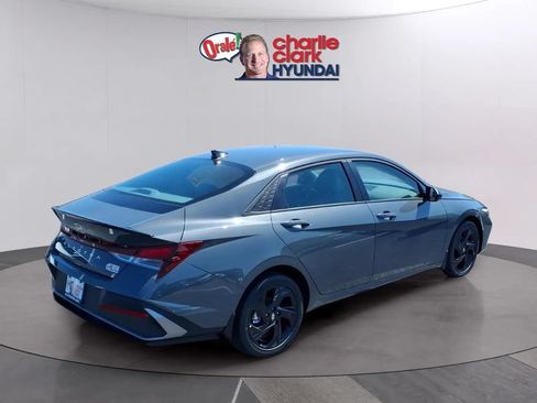 Used 2026 Hyundai Elantra Sport FWD image 5
