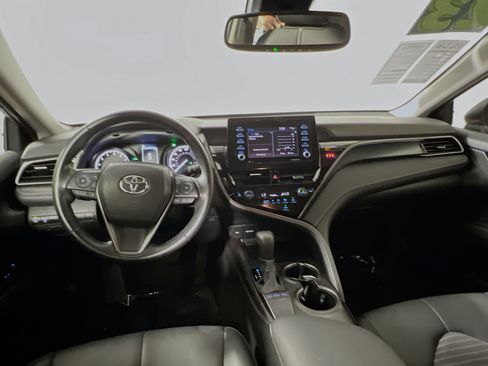 Used 2023 Toyota Camry SE w/ Convenience Package FWD image 30