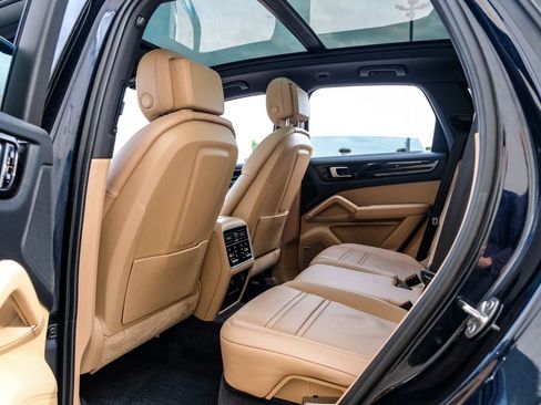 Used 2019 Porsche Cayenne AWD/4WD image 44