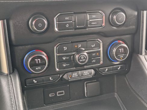 Used 2021 Chevrolet Tahoe Z71 w/ Rear Media and Nav Package image 22