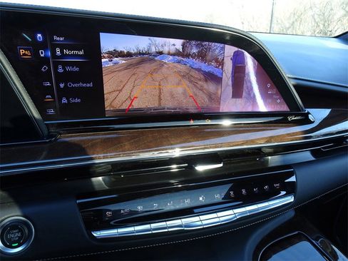 Certified 2022 Cadillac Escalade Premium Luxury Platinum image 16