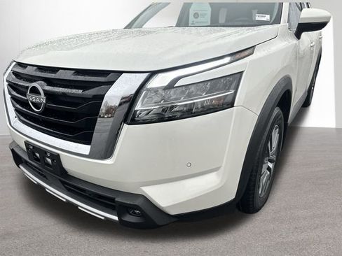 Certified 2023 Nissan Pathfinder SL image 38