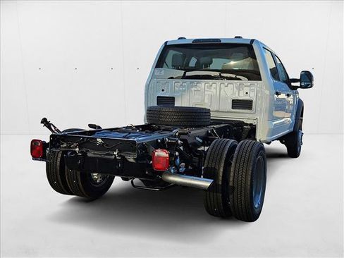 New 2025 Ford F450 XL image 2