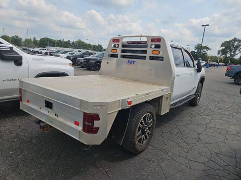 Used 2022 GMC Sierra 3500 AT4 AWD/4WD image 3