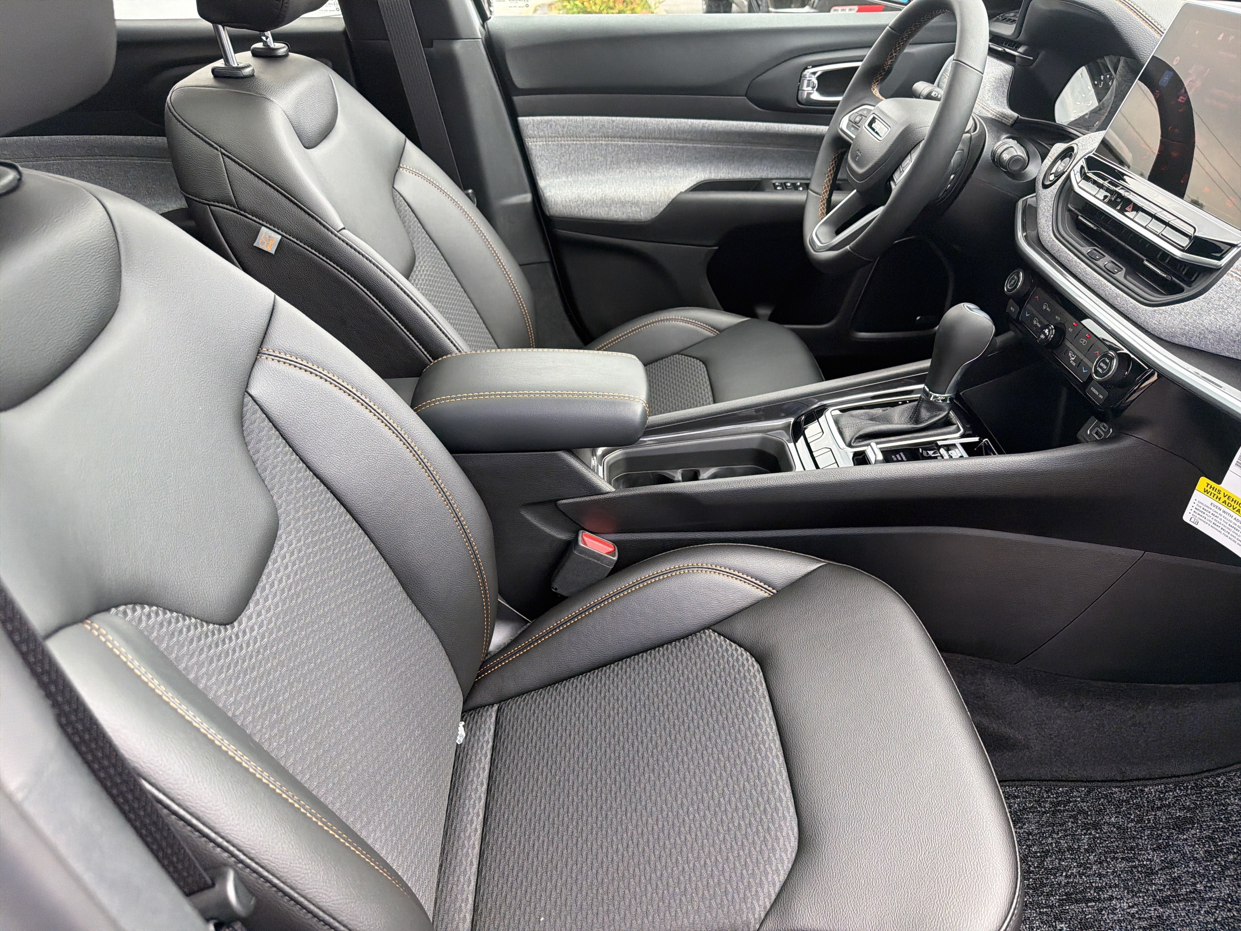 New 2026 Jeep Compass Latitude AWD/4WD image 29
