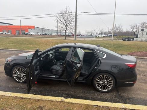 Used 2019 Kia Cadenza Limited image 18