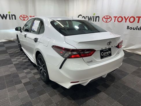 Used 2023 Toyota Camry SE image 5