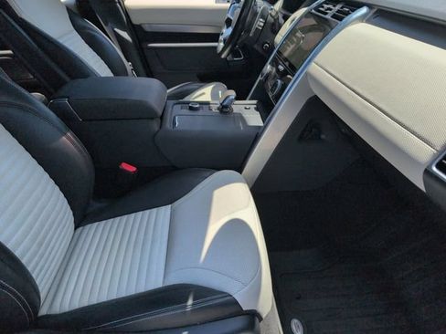 Used 2022 Land Rover Discovery S R-Dynamic AWD/4WD image 27