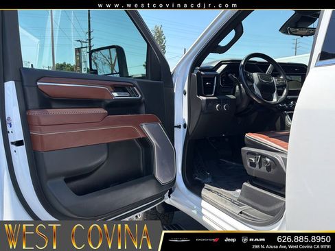 Used 2024 GMC Sierra 2500 Denali Ultimate w/ Max Trailering Package AWD/4WD image 18