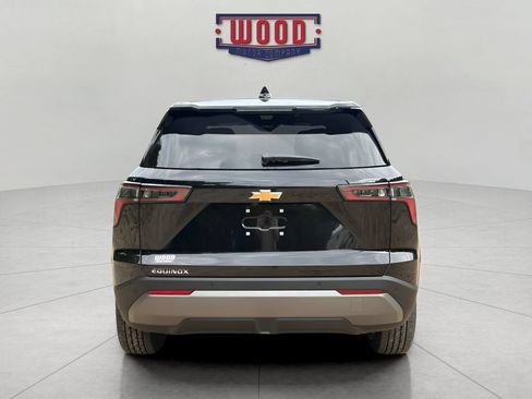 New 2027 Chevrolet Equinox LT w/ Safety and Technology Package FWD image 3