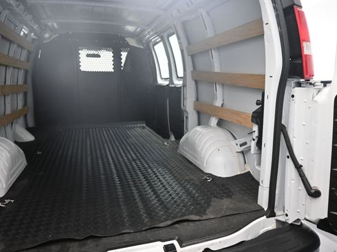 Certified 2024 Chevrolet Express 2500 w/ Driver Convenience Package image 17