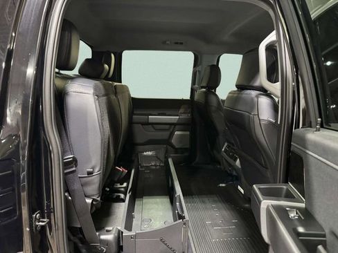 Used 2026 Ford F250 Lariat w/ FX4 Off-Road Package image 28