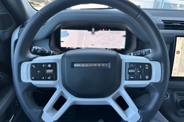 Certified 2025 Land Rover Defender 130 X-Dynamic SE AWD/4WD image 24