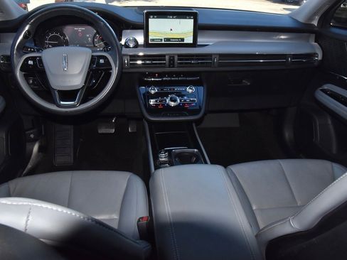 Certified 2022 Lincoln Corsair FWD w/ Premium Package image 16