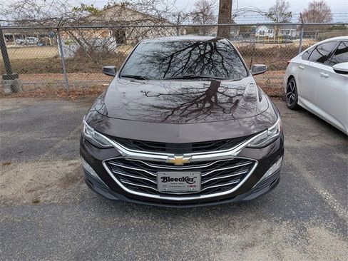 Used 2020 Chevrolet Malibu Premier image 2