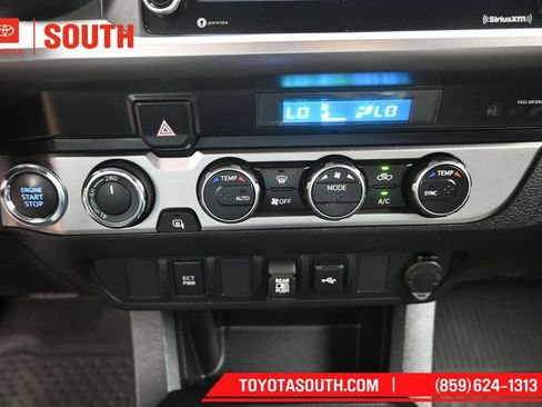 Used 2023 Toyota Tacoma SR5 AWD/4WD image 18