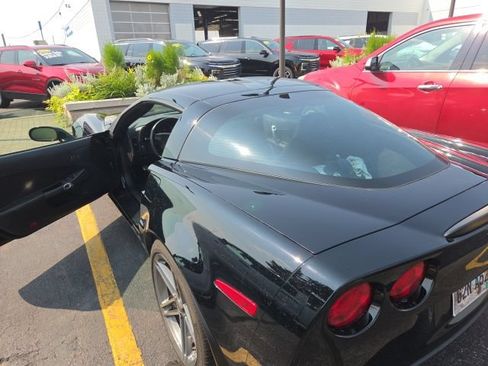 Used 2007 Chevrolet Corvette Z06 w/ Preferred Equipment Group RWD image 2