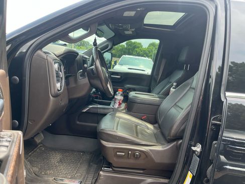 Certified 2021 GMC Sierra 3500 Denali w/ Denali Black Diamond Edition AWD/4WD image 8