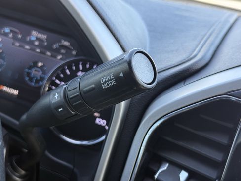 Used 2022 Ford F250 Lariat w/ Tremor Off-Road Package image 31