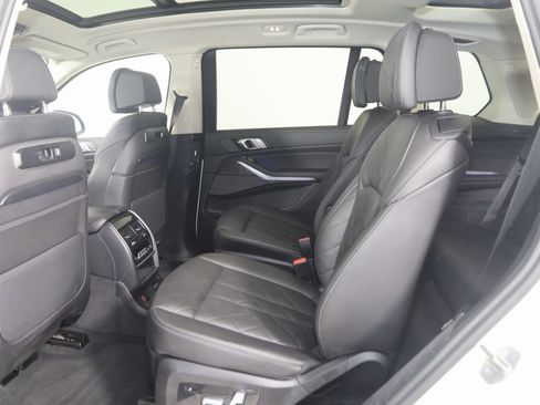 Used 2023 BMW X7 xDrive40i w/ Premium Package image 54