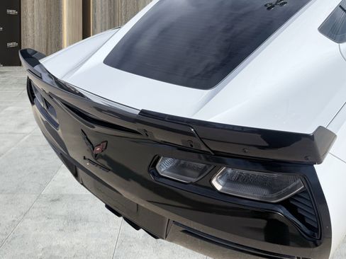 Used 2017 Chevrolet Corvette Stingray Coupe w/ Carbon Flash Badge Package image 36