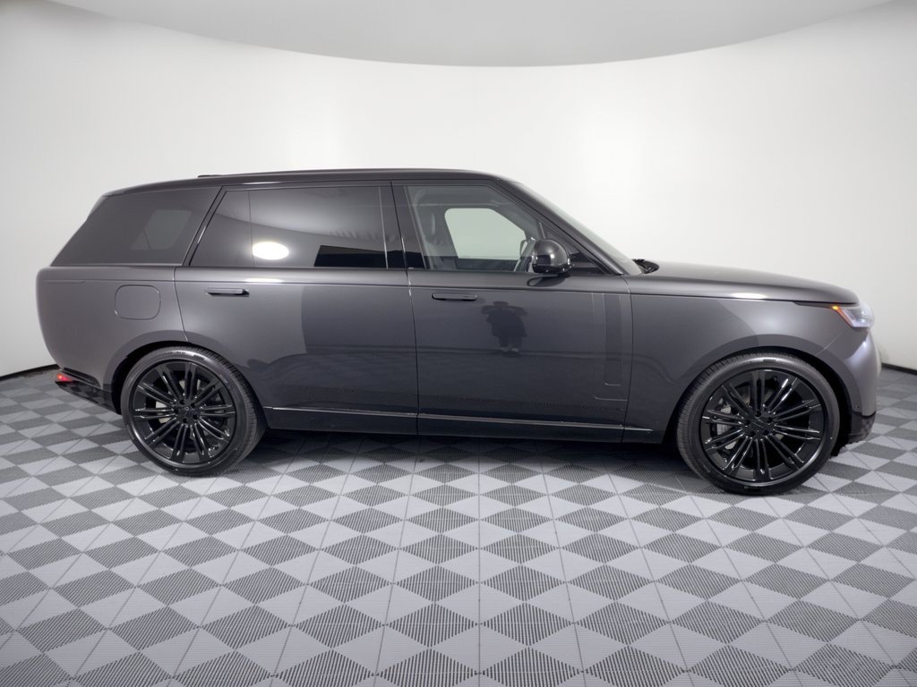 New 2026 Land Rover Range Rover Long Wheelbase SE AWD/4WD image 8