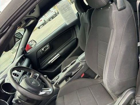 Used 2015 Ford Mustang Convertible image 12