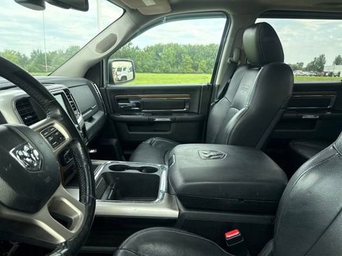 Used 2017 RAM 1500 Laramie w/ Convenience Group AWD/4WD image 10