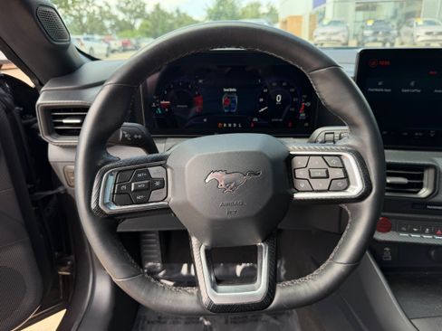 Used 2024 Ford Mustang Coupe RWD image 17