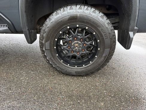 Used 2020 Chevrolet Silverado 2500 LTZ w/ LTZ Premium Package image 34