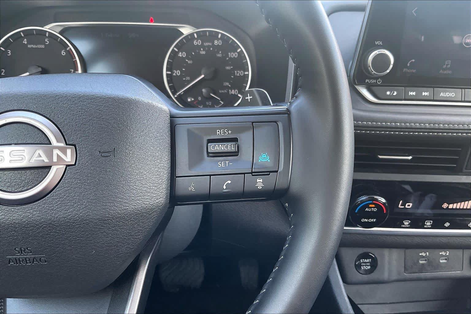 Used 2025 Nissan Rogue SV FWD image 24
