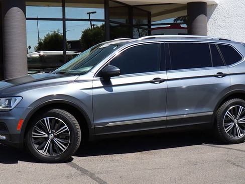 Used 2019 Volkswagen Tiguan SEL FWD image 4