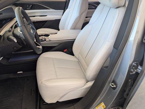 Used 2024 Cadillac Lyriq Sport w/ LPO, Floor Liner Package AWD/4WD image 17