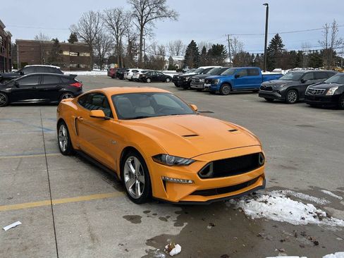 Used 2019 Ford Mustang GT Premium image 4
