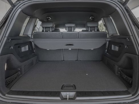 Used 2025 Mercedes-Benz GLB 250 image 34