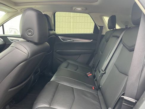 Used 2019 Cadillac XT5 Premium Luxury FWD image 10