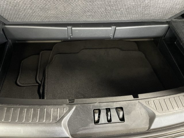 Used 2025 Ford Explorer Active AWD/4WD image 26