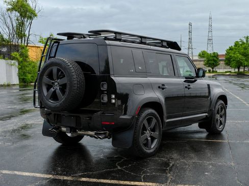Used 2024 Land Rover Defender 110 V8 AWD/4WD image 7