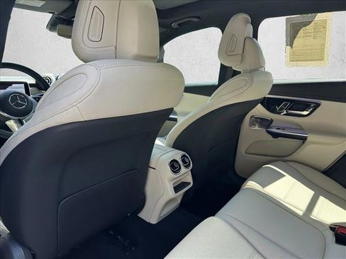 Used 2023 Mercedes-Benz GLC 300 4MATIC image 21