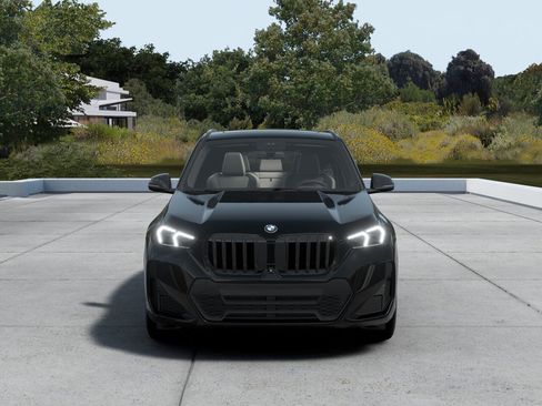 New 2026 BMW X1 xDrive28i image 3