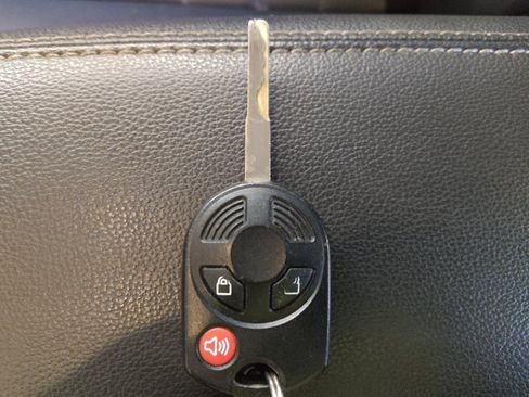 Used 2018 Ford Escape S FWD image 32