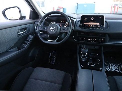 Certified 2023 Nissan Rogue SV image 21